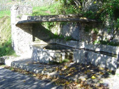 antico_lavatoio_a_brucciano.jpg